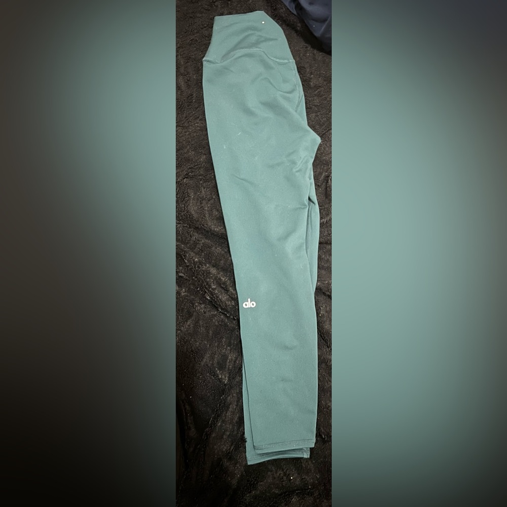 Alo High Waist Airbush Leggging in Medium Midnight Green